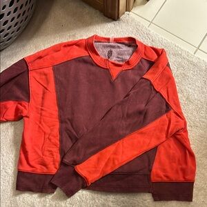 Free people sweatshirt- medium. Never worn!